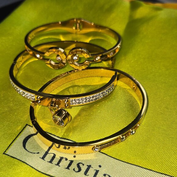 2/$20 Cubic Zirconia Bangle bracelets set of 3 - Picture 1 of 7